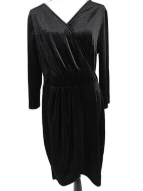 Women’s InsNova Velvet Wrap Dress Black Size L NWT